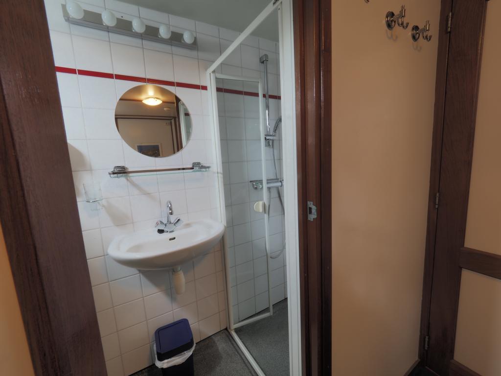 Hotelboot Sarah アムステルダム エクステリア 写真
