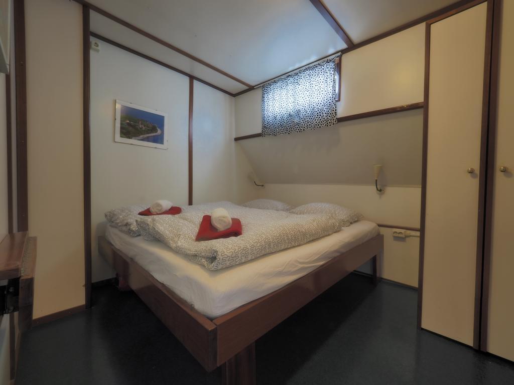 Hotelboot Sarah アムステルダム エクステリア 写真